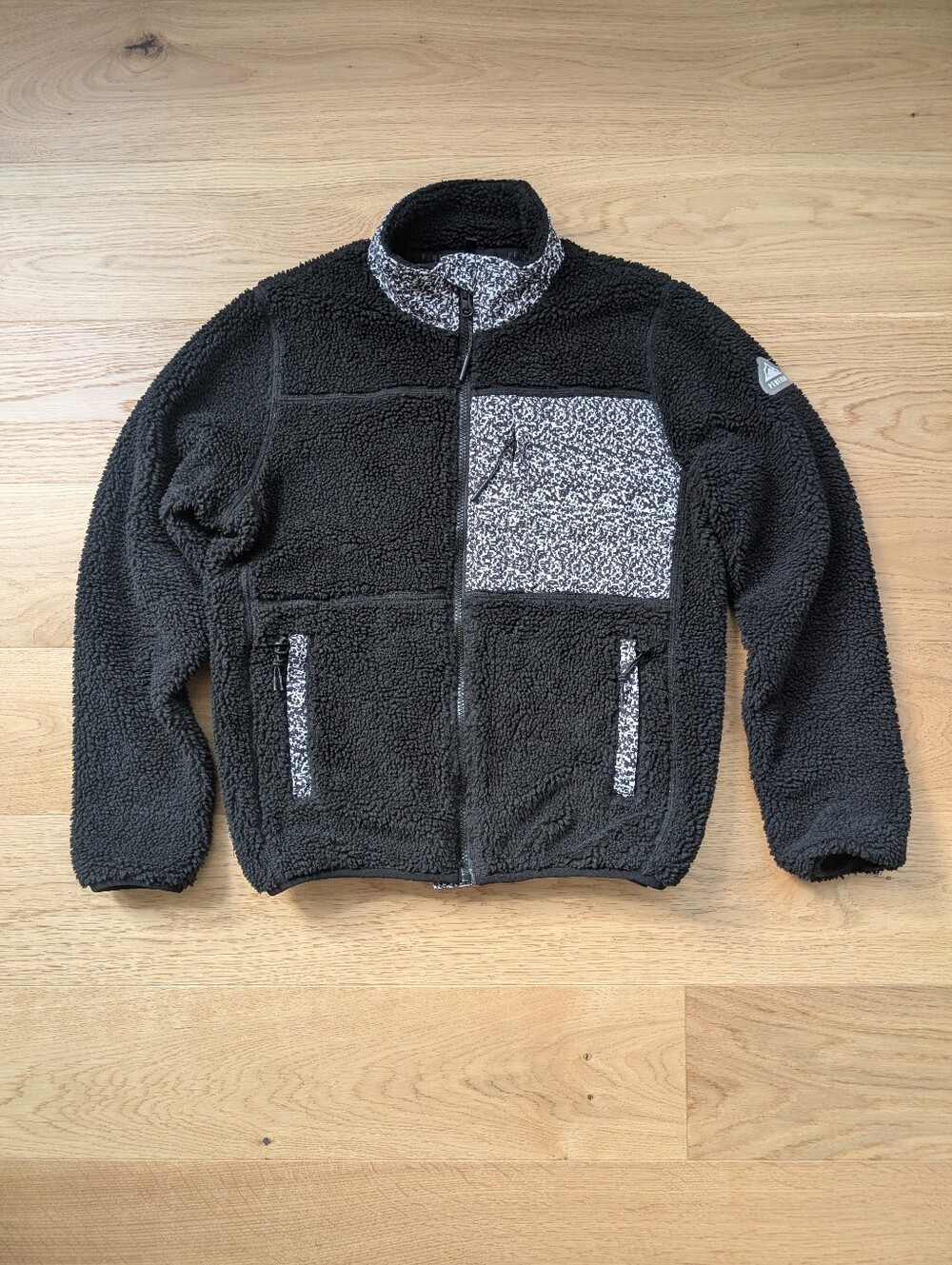 Penfield Cozy, High Quality Fleece Zip Up Sherpa Jacket In Black With Accents